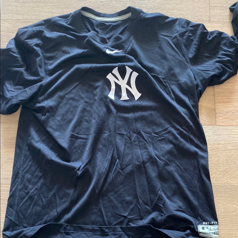 Nike Yankees Dri-Fit Black T-Shirt